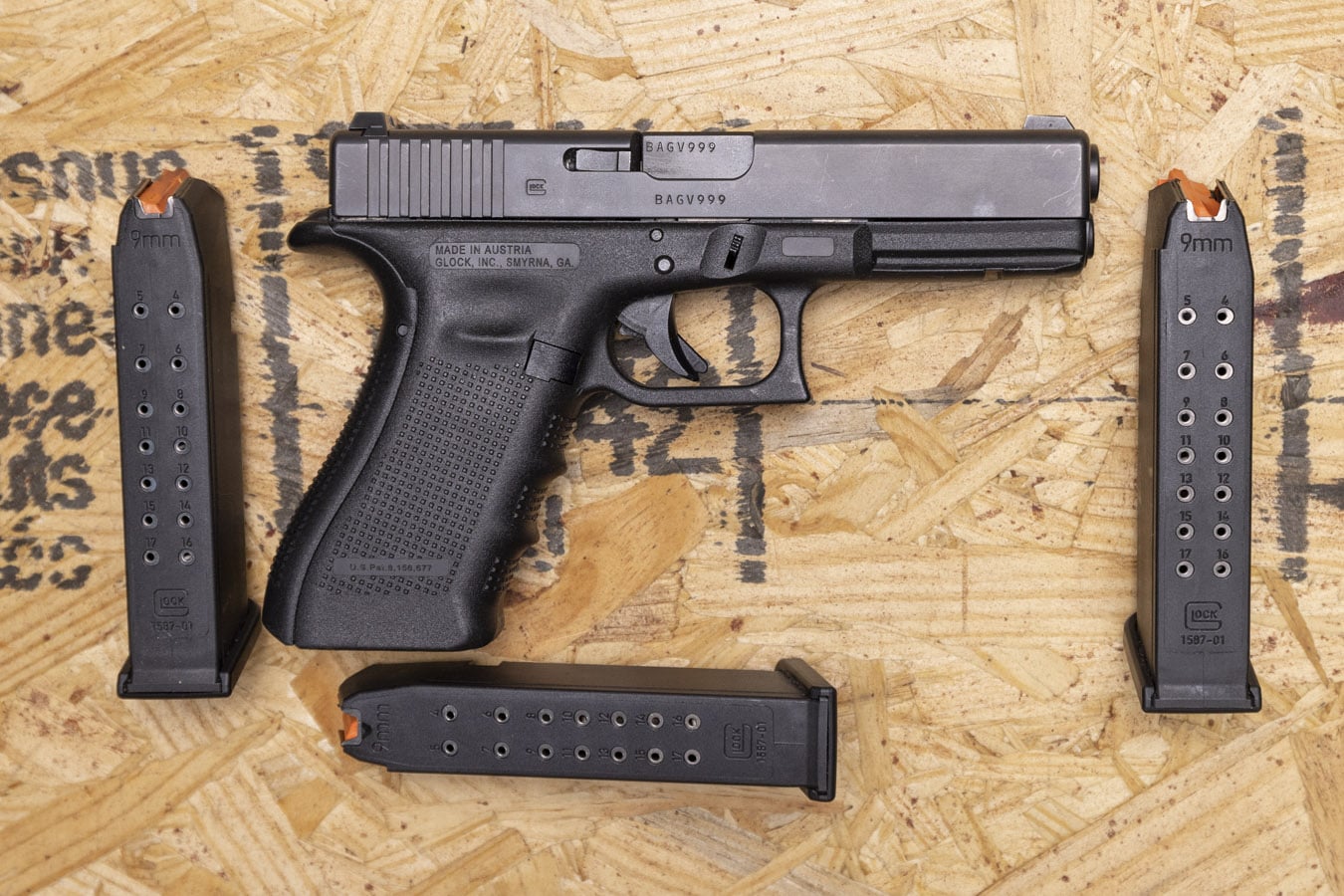 106489-default-l Glock 17 Gen4 9mm Police Trade-in Pistols with Night Sights (Good Condition)