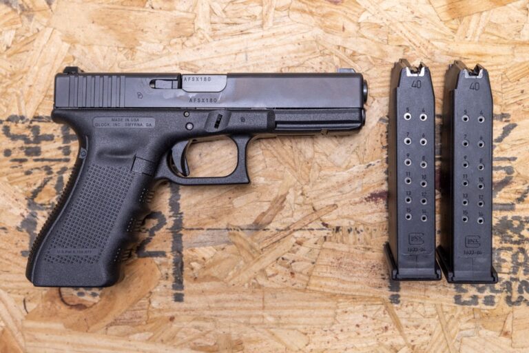 Glock 22 Gen4 40 S&W Police Trade-in Pistols with Night Sights (Very Good Condition)