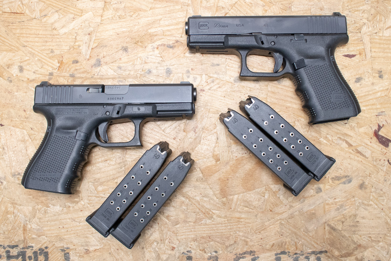 124626-default-l Glock 23 Gen4 40 S&W USA Police Trade-In Pistols with Two Magazines (Very Good Condition)