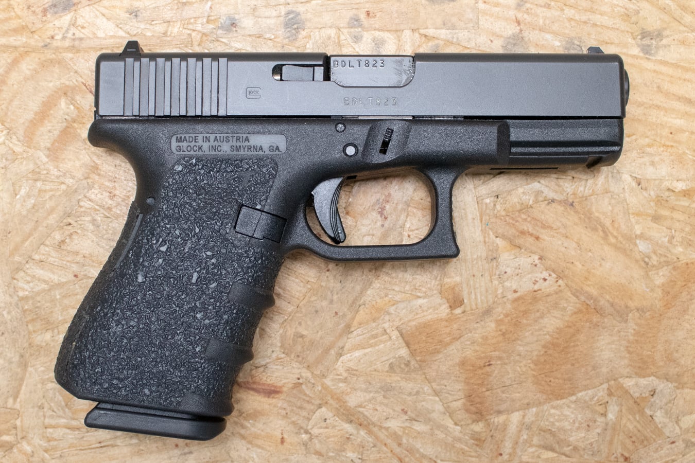 125051-default-l Glock 19 9mm Police Trade-In Pistol with Enhanced Grips, Slide Graphic