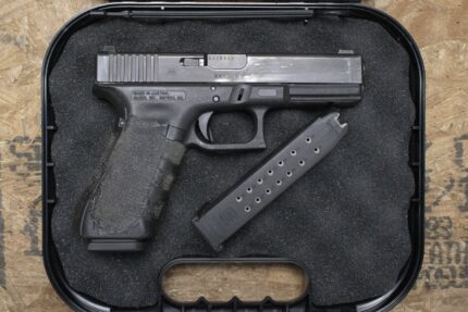 Glock 17 Gen4 9mm Police Trade-in Pistol with Two Magazines and Case