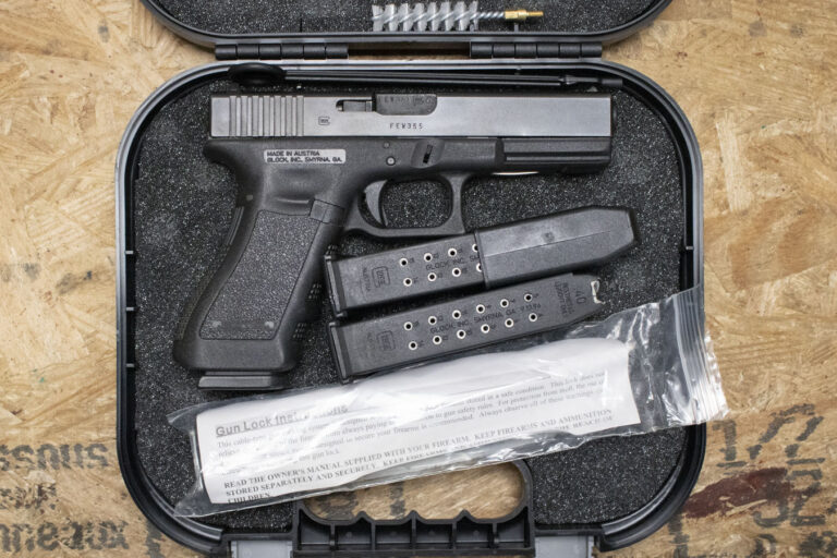 Glock 22 Gen3 40 S&W Police Trade-In Pistol with Three Magazines and Case