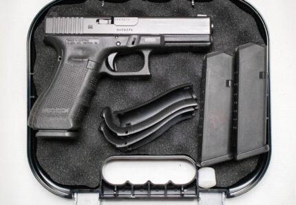 Glock 17 Gen4 9x19mm Police Trade-In Semi-AutoPistol with OEM Box