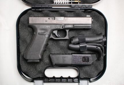Glock 17 Gen4 9mm Police Trade-In Semi-Auto Pistol with Two Magazines