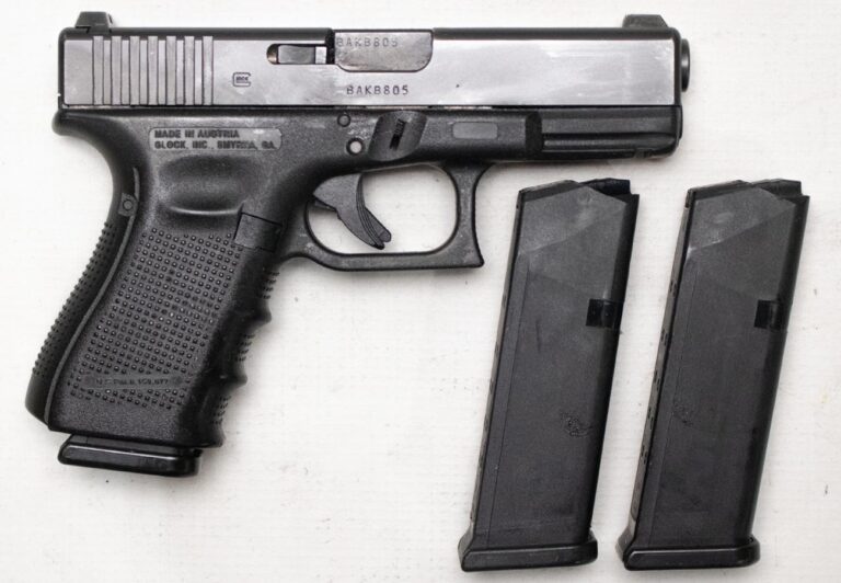 Glock 23 Gen4 40 S&W Police Trade-in Semi-Auto Pistol with Three Magazines
