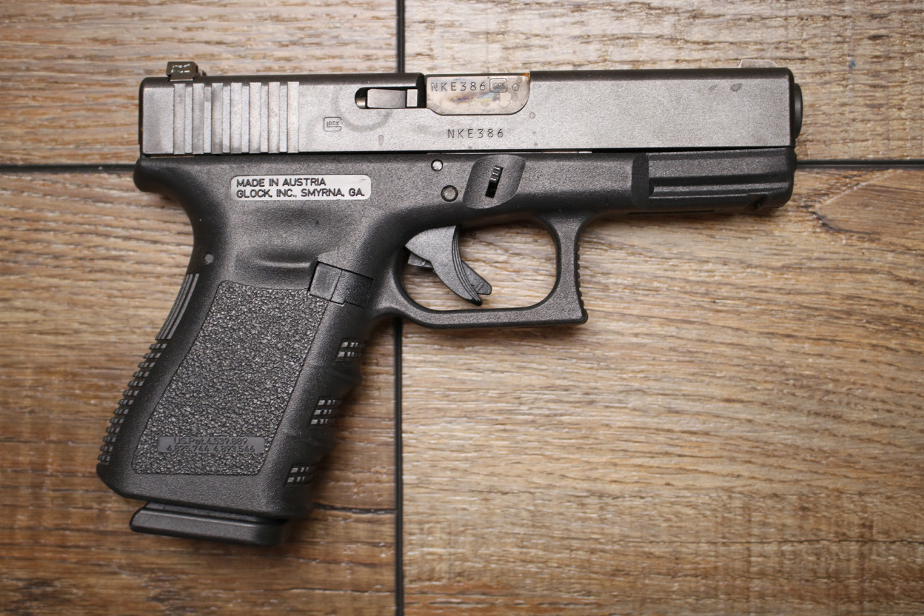 159823-default-l Glock 23 Gen3 40 S&W Police Trade-in Pistol
