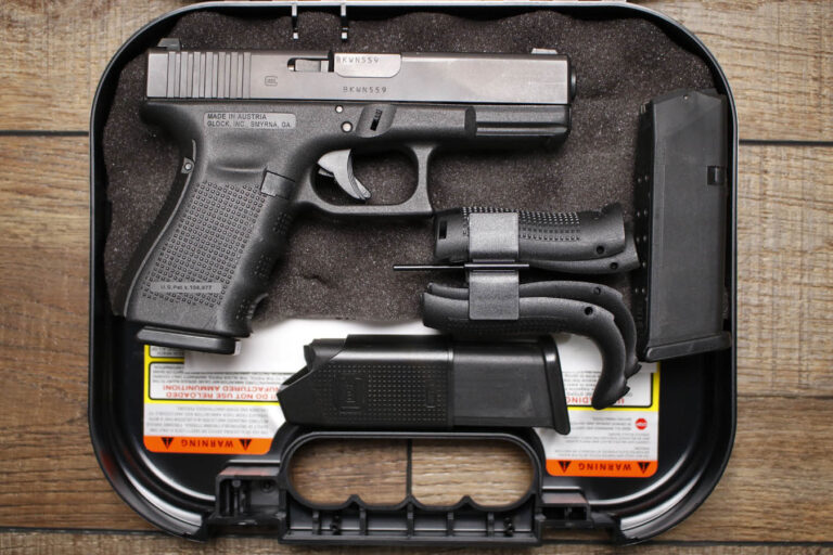 Glock 23 Gen 4 40 S&W Police Trade-In Pistol with Three Magazines