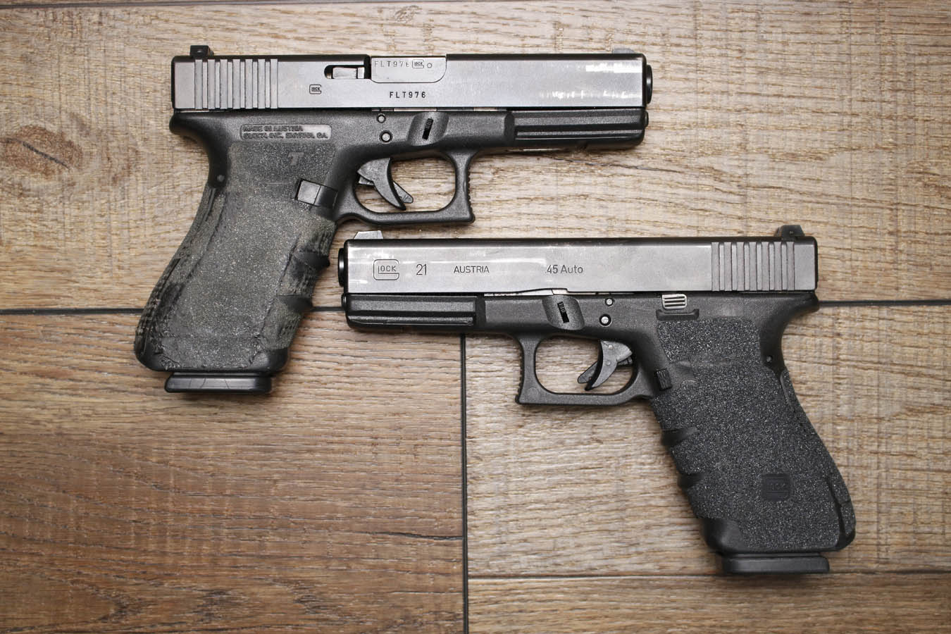 166595-default-l Glock 21 Gen 3 45 ACP Stippled Police Trade-In Pistol (Fair Condition)