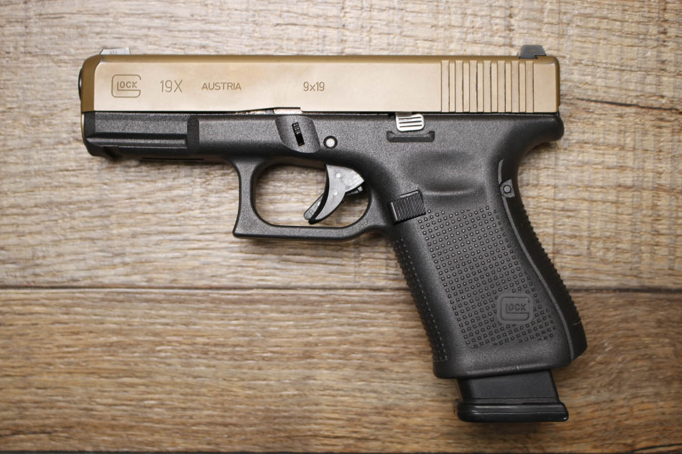 166791-default-l Glock 19 Gen5 9mm Police Trade-in Pistol with 19x Slide