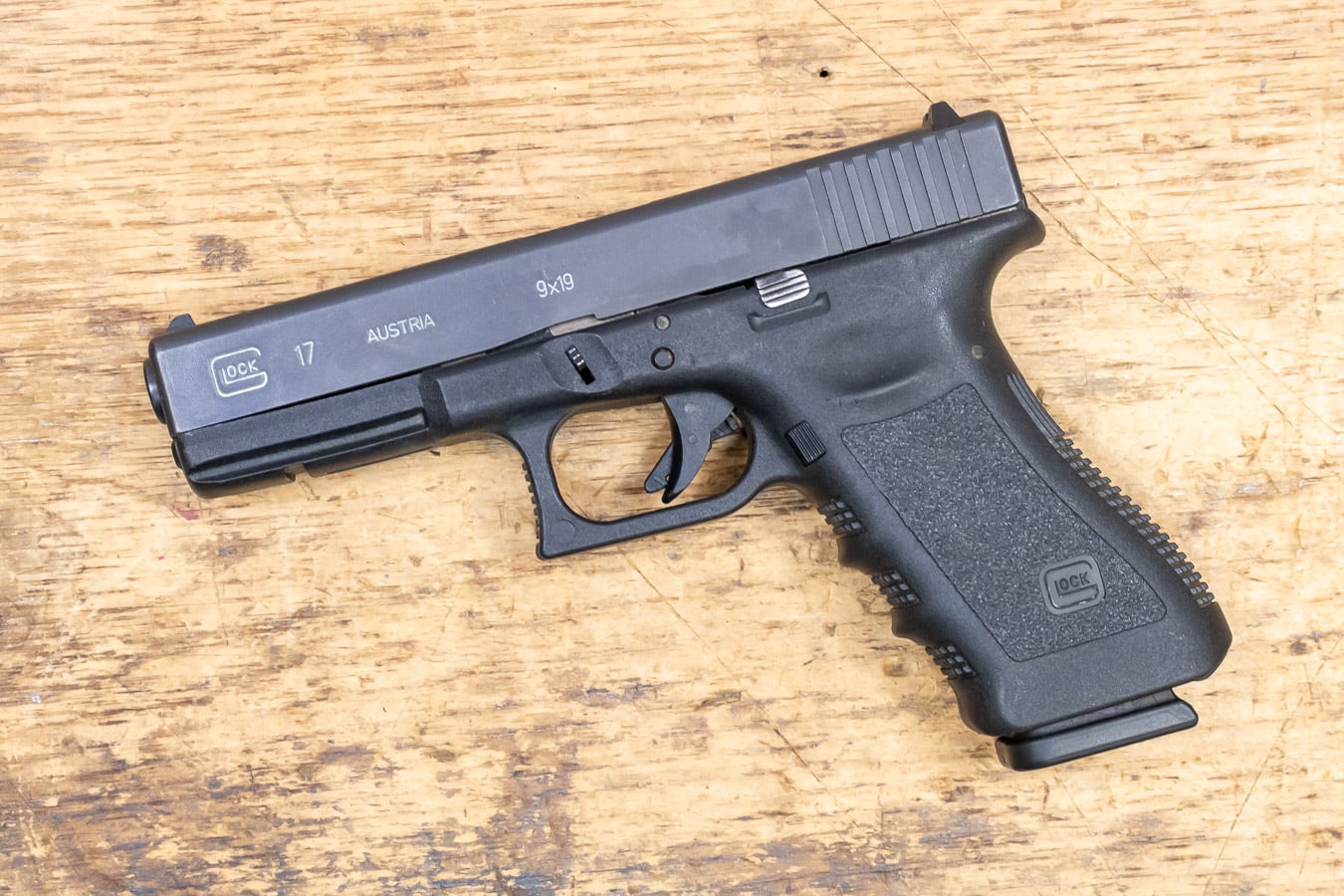 78024-default-l Glock 17 Gen3 9mm Police Trade-in Pistol