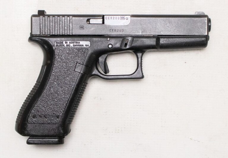 Glock 22 Gen2 40 S&W Police Trade-in Semi-Auto Pistol with Magazine