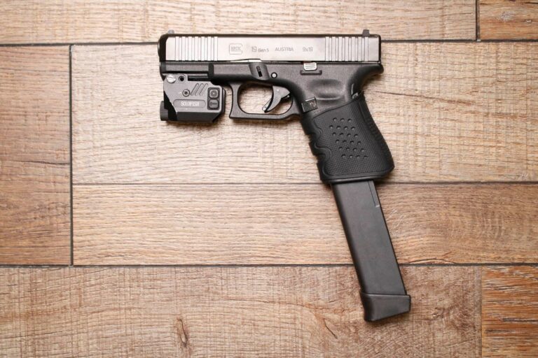 Glock 19 Gen 5 9mm Police Trade-In Pistol with Light/Laser