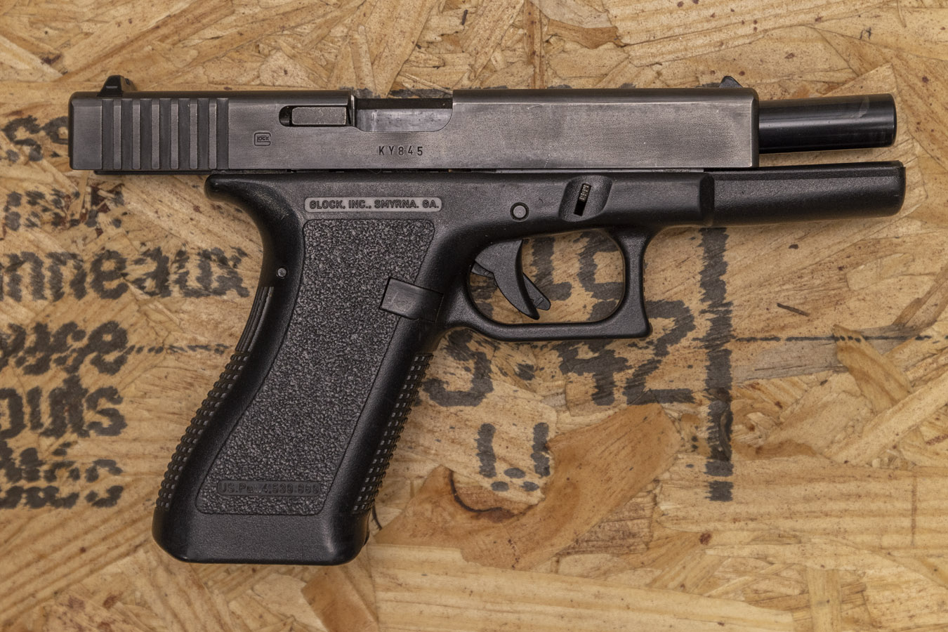 107424-default-l Glock 17 GEN 2 9mm Police Trade-In Pistol (Mag Not Included)