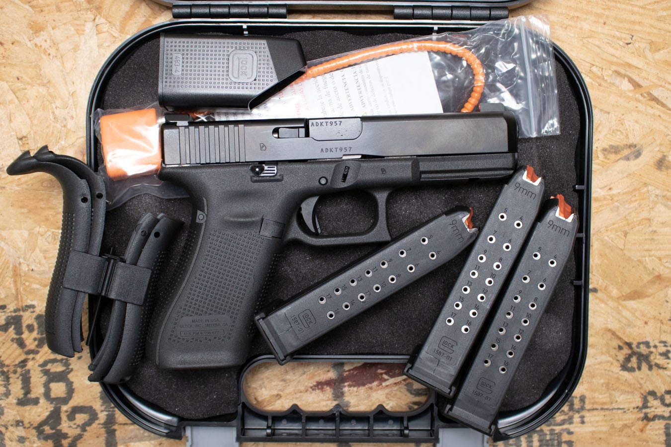120872-default-l Glock 17M 9mm Used Trade-In Pistol w/Three Mags, Backstraps, Case