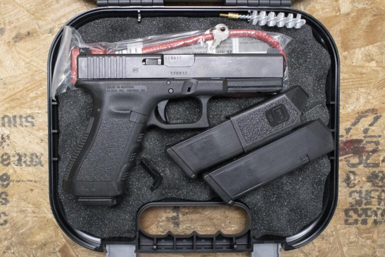 Glock 17 Gen3 9mm Police Trade-In Pistol with Three Magazines and Case