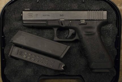 Glock 17 9mm Police Trades with Night Sights (Gen3)