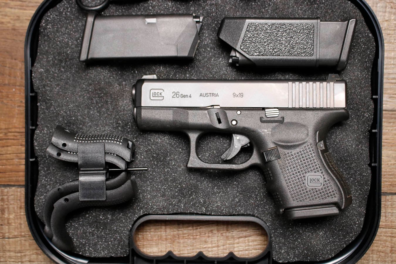 186442-default-l Glock 26 Gen 4 9mm Police Trade-In Pistol with Night Sights (Good Condition)